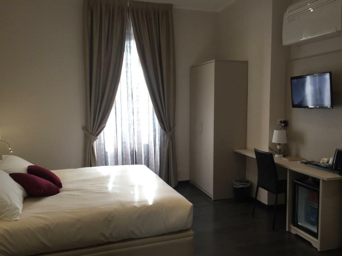 Les Chambres De La Place Sanremo Exterior foto